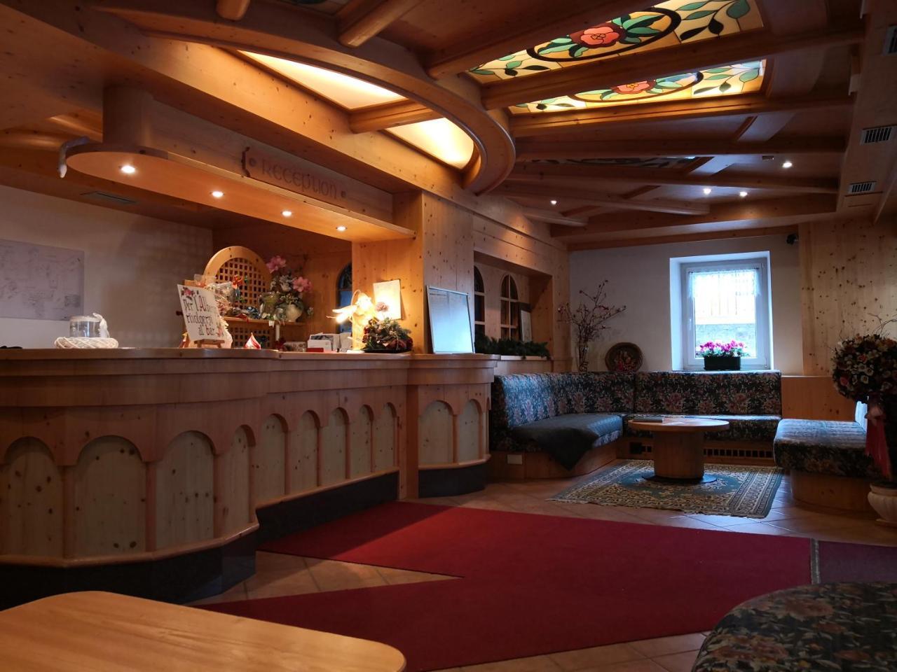 Hotel Alpenrose Passo Rolle Exterior photo