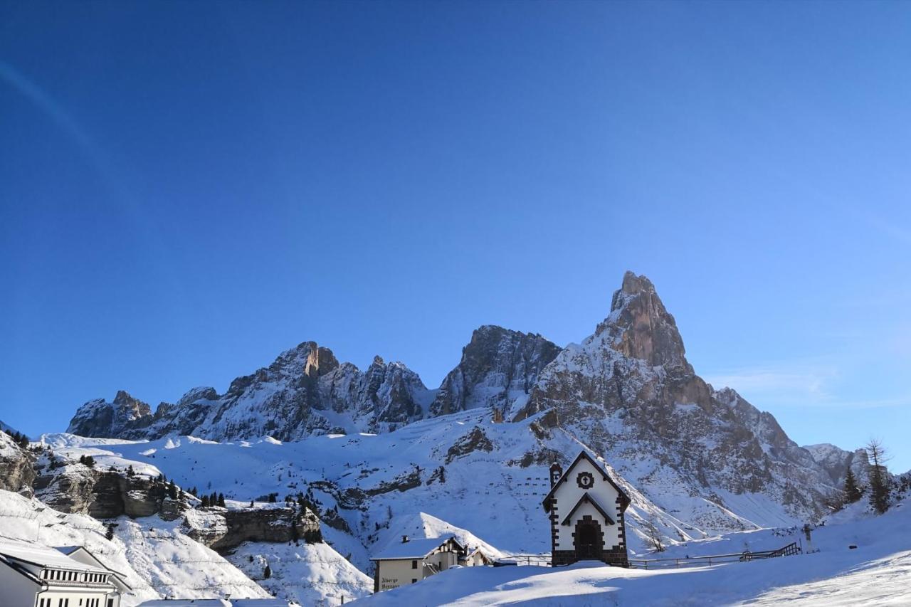 Hotel Alpenrose Passo Rolle Exterior photo